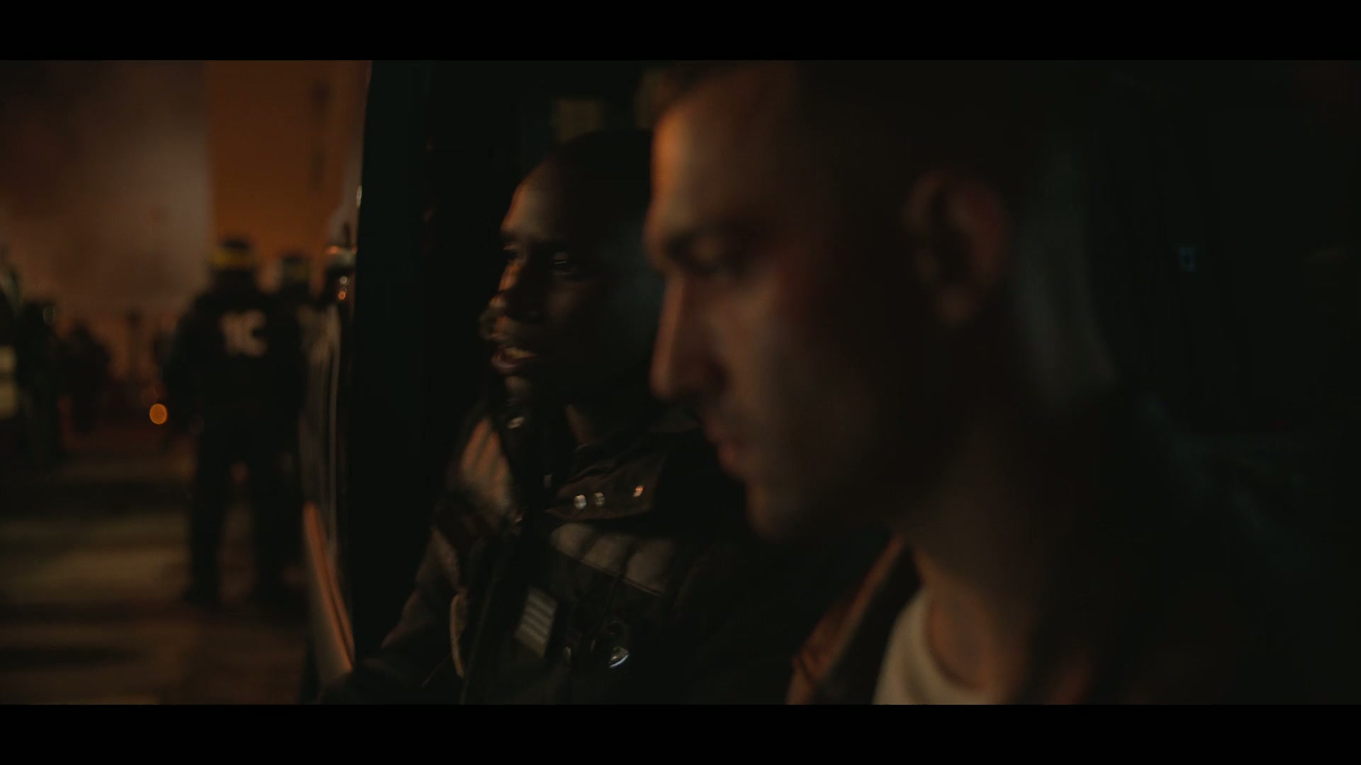 The tactical unit will talk to you.Just give them some site intel ...