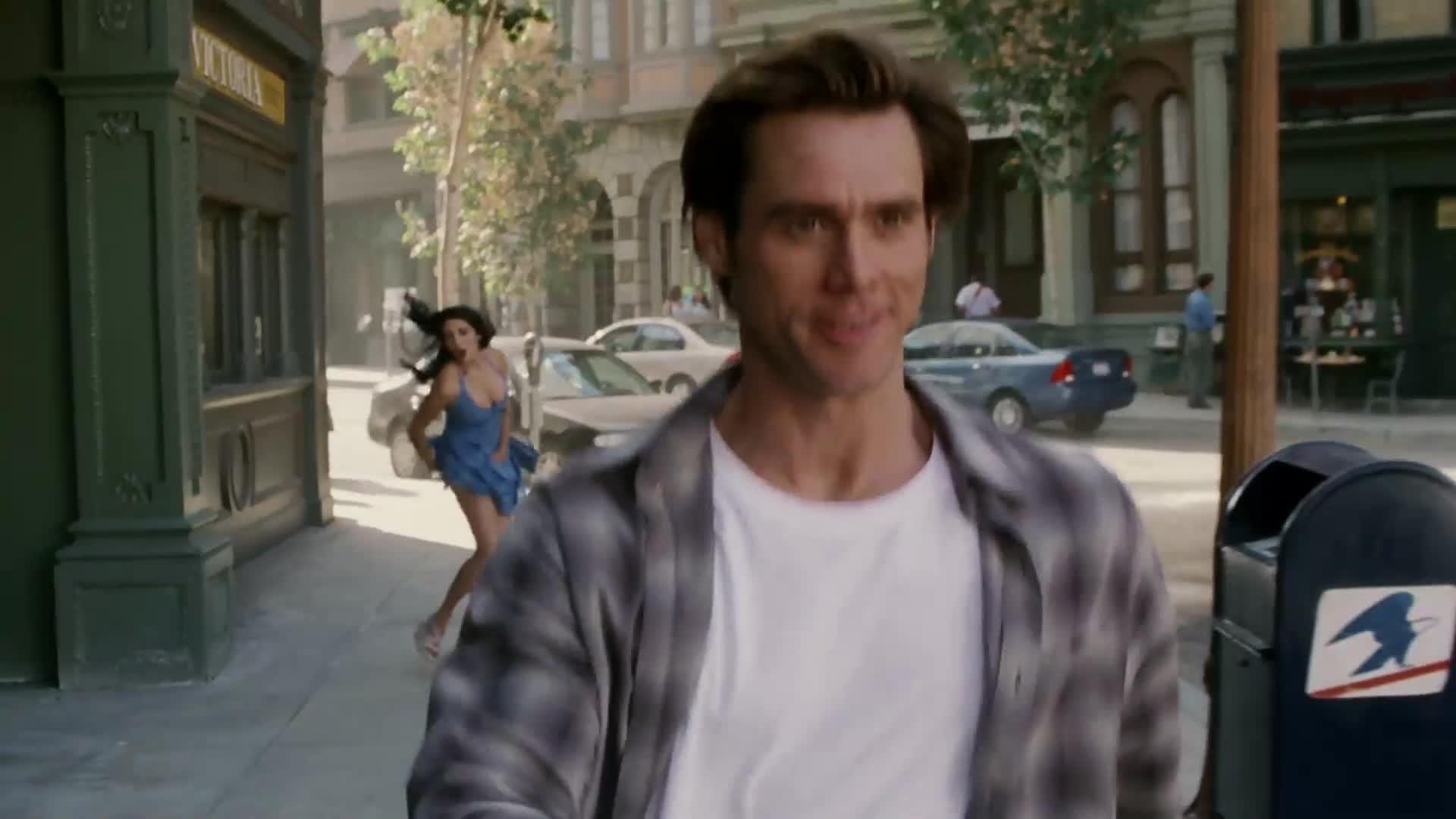 bruce almighty woman in blue dress 11 Summertime Woes for Women |
