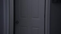 (door clicking)