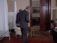 Examination table