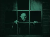 He strangled him... the vampire!