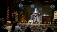 �� Hold back the door and ♪