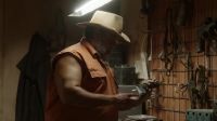Smokey, what are you doing?