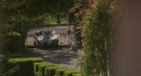 That is one strong gate
