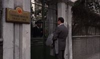 Visas? Visas? - Tam. - Thank you