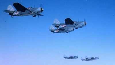 1,000 CARRIER PLANES MAKE
THEIR FINAL DIVE ON TOKYO. - The Pacific War in Color