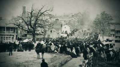 10 to 15,000 people packed into - Abraham Lincoln