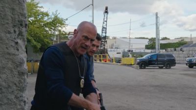 10-85, shots fired
at 10th and Prospect, - Law & Order: Organized Crime