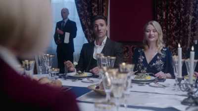"10 things to do
with a napkin ring." - The Reluctant Royal