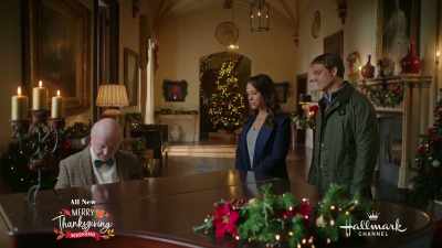 ("12 Days of Christmas"
playing softly) - Christmas at Castle Hart