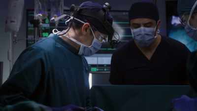 12 seconds. Should I get the paddles? - The Good Doctor