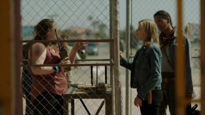129 credits. - Fear the Walking Dead