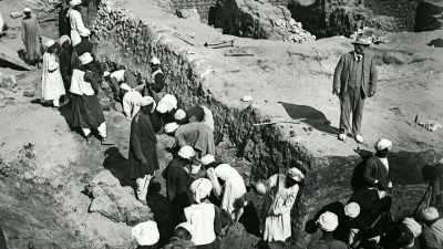 ‫بدأ في عام 1908،
‫وعمل حتى الثلاثينيات، - Black Pharaohs: Sunken Treasures