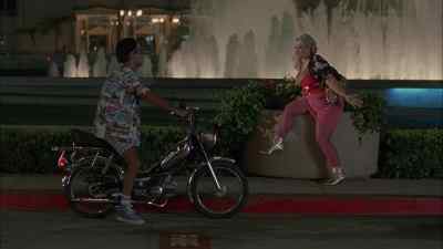20 bucks, sweetie.
20 bucks. - Whore
