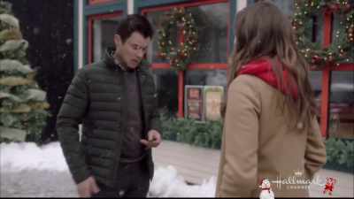 20 dozen sugars,
14 dozen thumbprints, - Christmas Joy