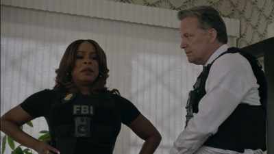 20 minutes ago, this
girl was yelling - The Rookie: Feds
