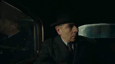 264A must be down that alley
somewhere. - Maigret in Montmartre