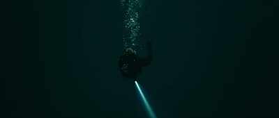 33 meters!
Tuva, we can't be down here. - Breaking Surface
