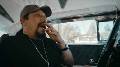 350 Chevy engine.
And this is a monster. - Inmate #1: The Rise of Danny Trejo
