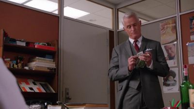 -$400.
-Give me aII of it. - Mad Men