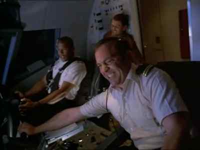 - 5500 feet.
- I got her! I got her! - The Time Shifters