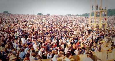 600,000 people
had mobbed the fences, - What the Hell Happened to Blood, Sweat & Tears?