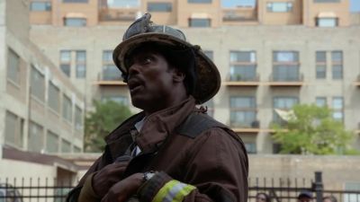 - 81, don't linger up there. - Chicago Fire