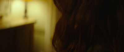 9-1-1 emergency. - The Strangers: Prey at Night
