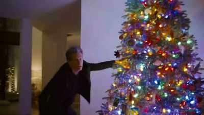 911. Can I help you? Hello? Hello? - The Guardians of the Galaxy Holiday Special