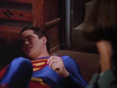 911 emergency. - Lois & Clark: The New Adventures of Superman