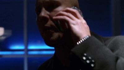 - 911 emergency.
- Yeah. Someone's been killed. - Smallville