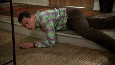 911? - Two and a Half Men