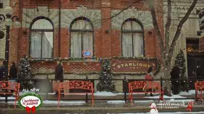 - 95 people, even that
feels like a stretch. - Christmas by Starlight