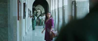 9F is upstairs. This way. - Hichki