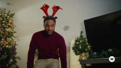 A-actually, the-the
North Pole's population - Inventing the Christmas Prince