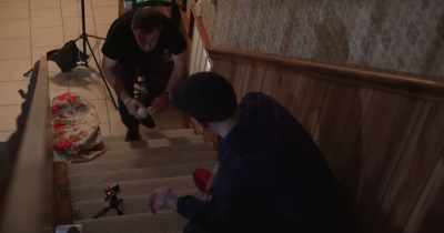 A ball
can move by itself - The House in Between