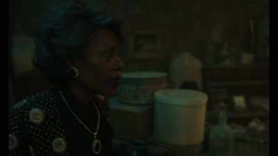 A banker with a penchant
for necromancy. - Anne Rice's Mayfair Witches
