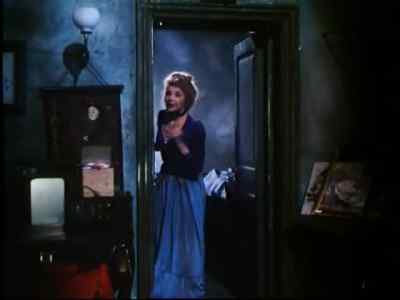 A bathtub! You have a bathtub. - Moulin Rouge