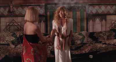 - A bit dizzy.
- I must show you something. - The Comfort of Strangers