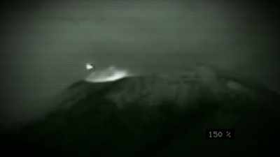 A BIZARRE OBJECT NOSEDIVES INTO A VOLCANO. - Strange Evidence
