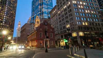 A Boston museum with
over a billion dollars - History's Greatest Heists with Pierce Brosnan