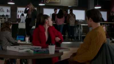 A burger guy set up shop
at the coffee counter. - Pretty Little Liars: The Perfectionists