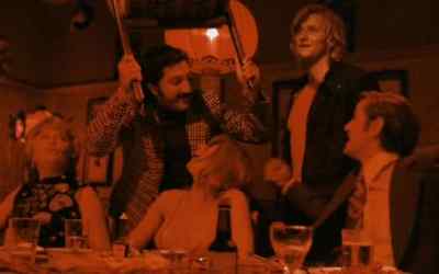 A chair for the gentleman! - Turkish Delight