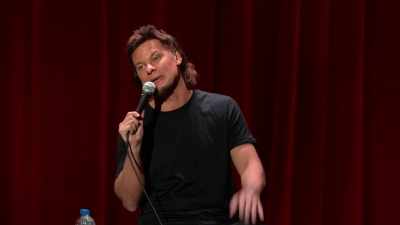 A chodili tam převážně chlapi. - Theo Von: Regular People