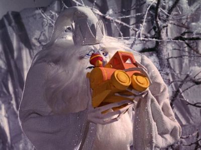 A choo choo - Santa Claus Is Comin' to Town