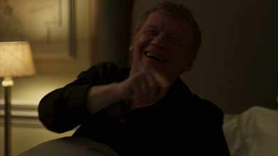 A cobra. Cobra! - McMafia