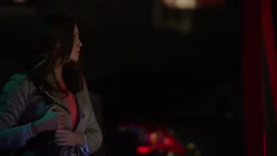 ♪ a cold sweat, hot-headed believer ♪ Ollie? - Arrow