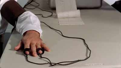 A con artist would pass
a lie detector test - Fyre Fraud