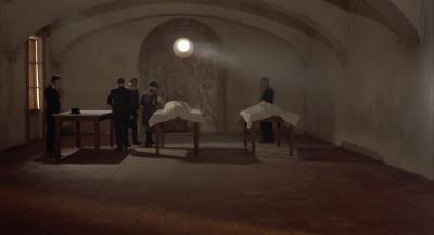 A coroner he eats very well He knows all the widows - Avanti!
