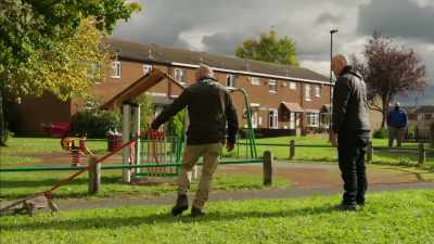 A council decision - Britain's Tiger Kings - On the Trail with Ross Kemp
